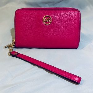 Michael Kors Zip Wallet